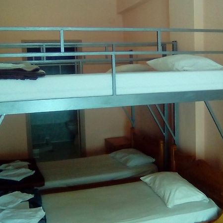 Constantinos Budget Beds Hriszí Aktí Haniá Kültér fotó