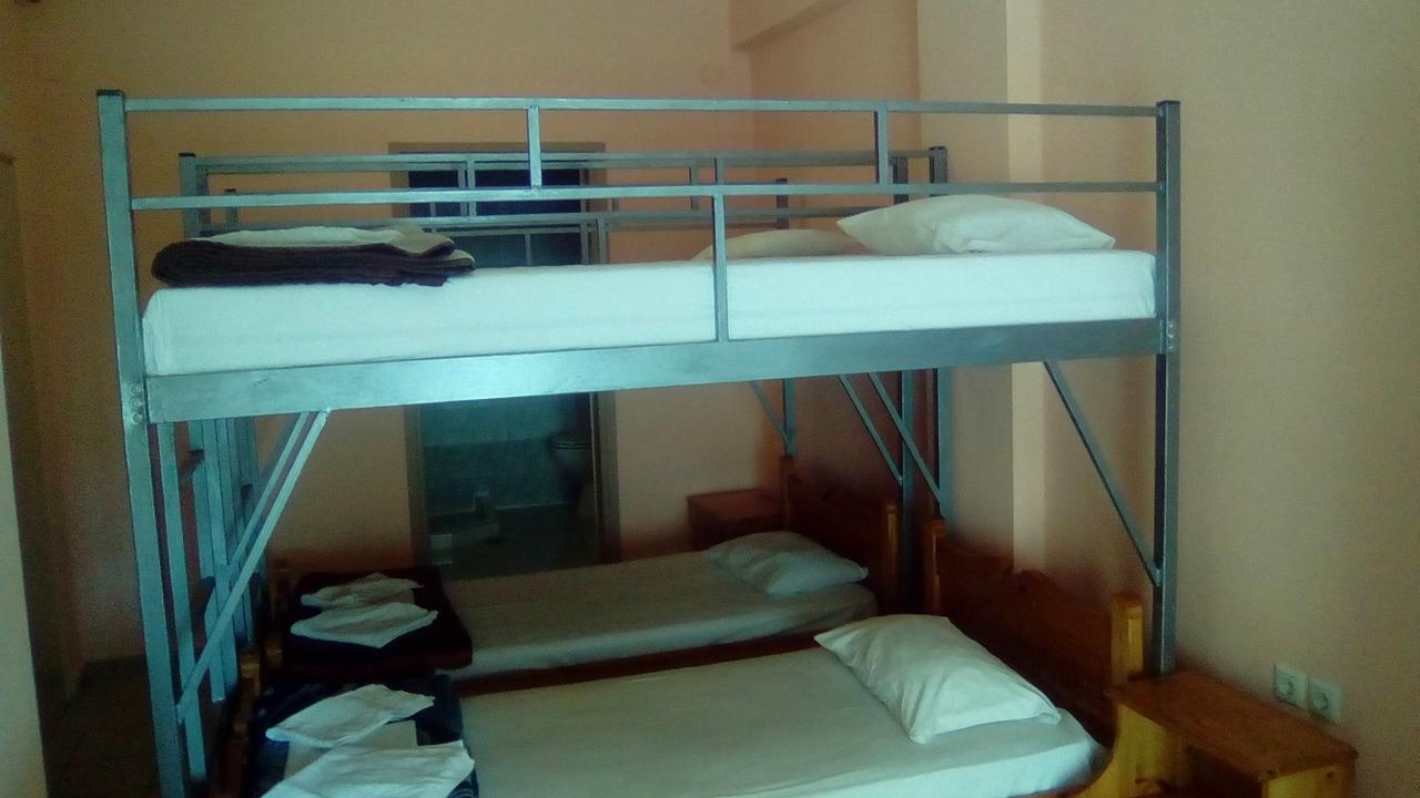 Constantinos Budget Beds Hriszí Aktí Haniá Kültér fotó